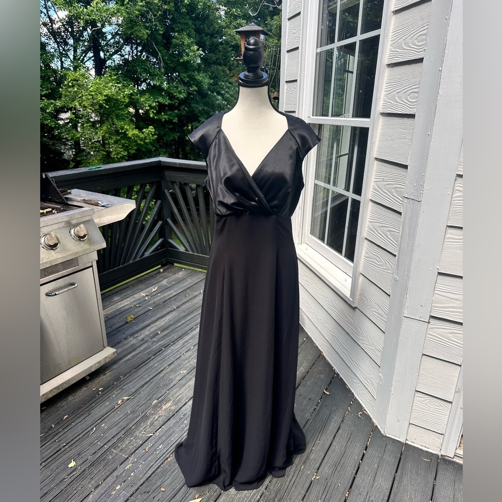 Black Modest Performance Dress, size L/8